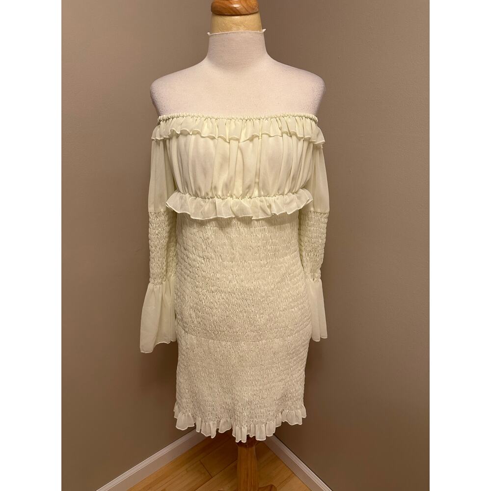 NWT Pretty Little Thing Plus Cream Chiffon Shired Bodycon Dress Sz UK 16/US 12 - Picture 2 of 8